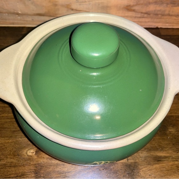 Vintage Monmouth Green and Yellow Western Stoneware Bean Pot - Picture 5 of 5